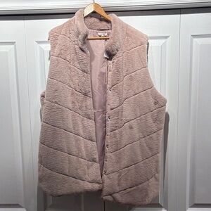 NWT Maurice’s Cozy Pink/Rose Quilted Vest